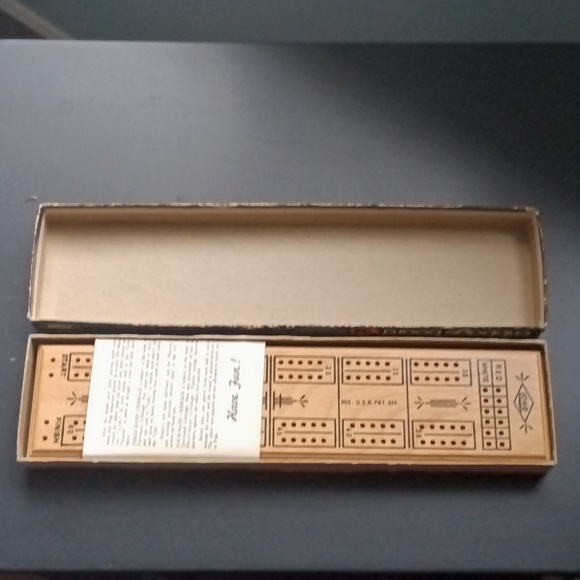 VTG 1968 E.S. Lowe Wooden Cribbage Board, Model 1503, Pegs & Leaflet - Picture 8 of 10